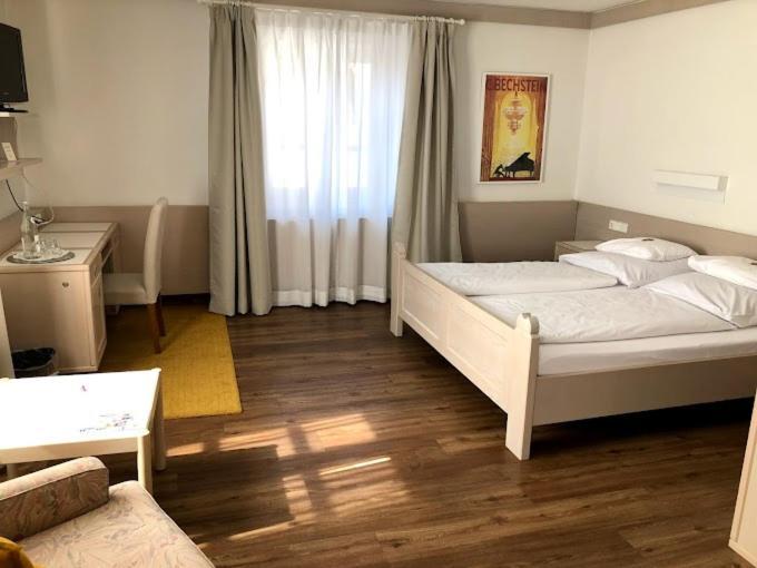 Hotel Und Gasthof Zur Laute Mindelheim Εξωτερικό φωτογραφία